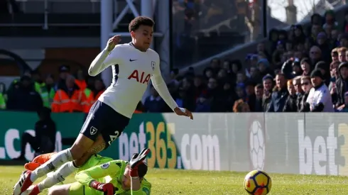 Pochettino defends 'diving' Dele as Kane saves Spurs