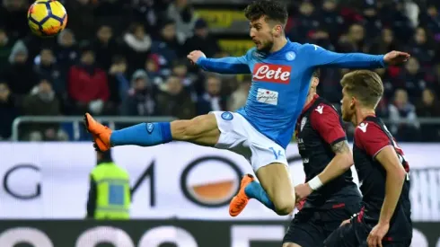 Napoli crush Cagliari to pull clear in Serie A
