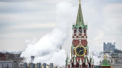 Russia to shut down factories for World Cup