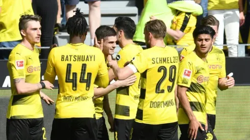 Dortmund rout Stuttgart to close on second-placed Schalke