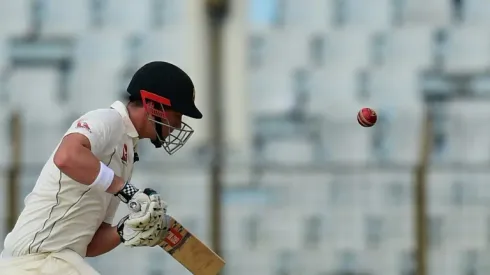 Australia's Renshaw makes hundred on Championship debut