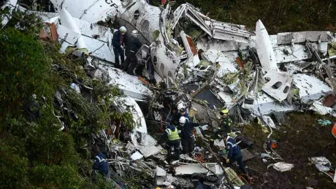 Lack of fuel caused 2016 Brazil football team plane crash