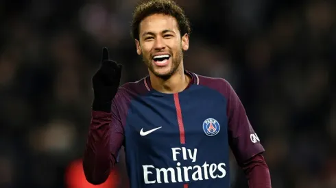 Neymar return to Paris boosts World Cup hopes