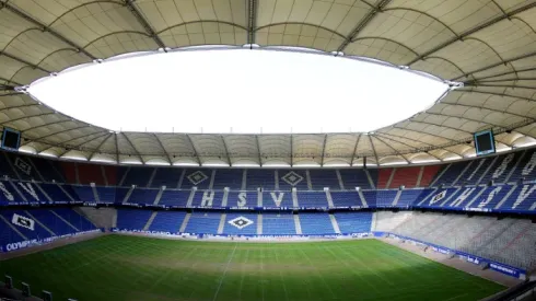 Clock ticks as Hamburg fight to avoid first relegation