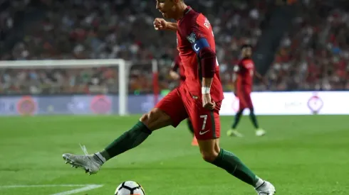 Group B throws up World Cup's first heavyweight showdown