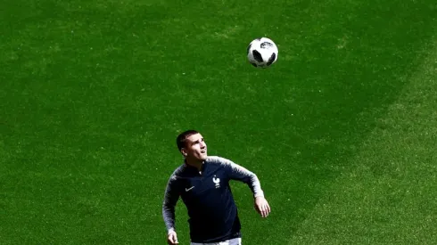 Barcelona debates Pique's role in Griezmann's 'No'