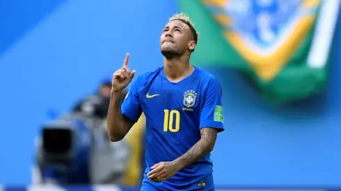 Neymar, Coutinho strike late to put Brazil World Cup bid back on track