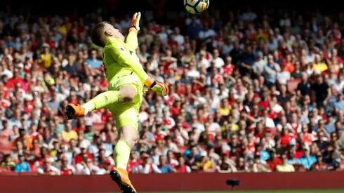Hart keeps clean sheet on Burnley Premier League bow