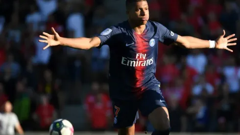 Mbappe scores and sees red as PSG beat Nimes