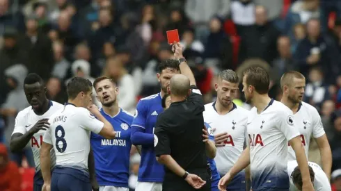 Warnock takes aim at 'poor' Kane as Spurs edge past 10-man Cardiff