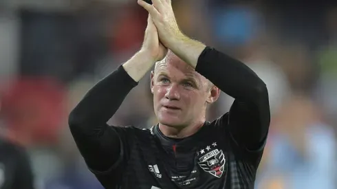 Rooney calls on Man United players to 'stand up'