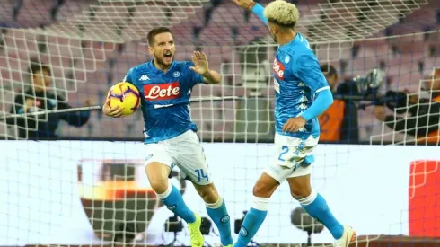 Mertens grabs Napoli draw with Roma to cut Juventus' lead