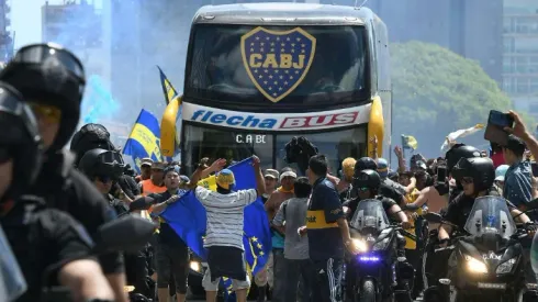Libertadores 'superclasico' final delayed following River fans' attack on Boca bus