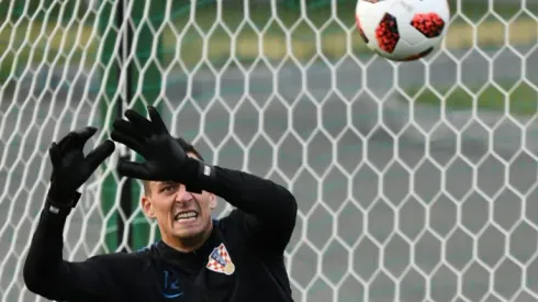 Aston Villa swoop for Croatia goalkeeper Kalinic