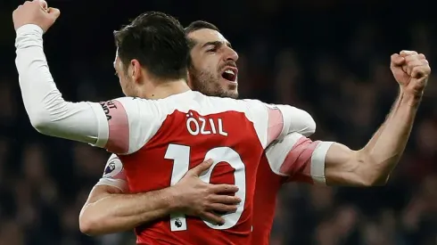 Chase down Tottenham, Emery urges five-star Arsenal