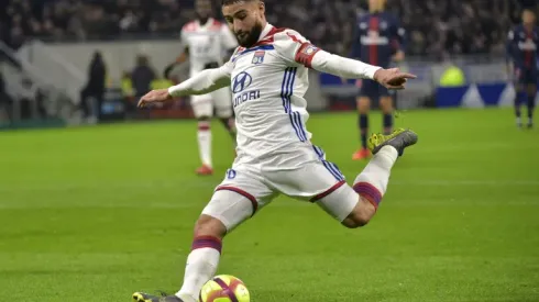 Lyon hoping Fekir, Depay rise to the occasion in Barcelona