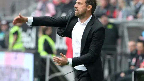 Stuttgart sack coach Weinzierl after six-goal thrashing