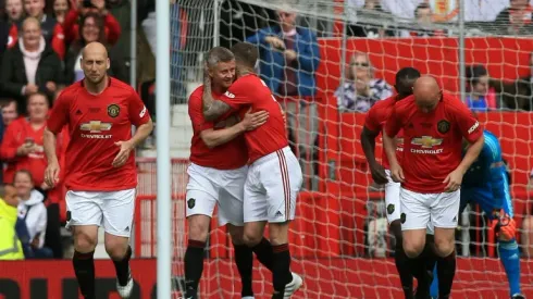 Man Utd legends thrash Bayern in 1999 charity rematch