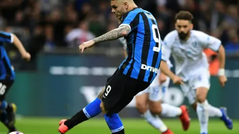 Inter striker Icardi leaves training camp amid transfer rumours