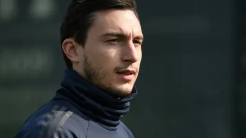 Darmian leaves Man United to join Parma