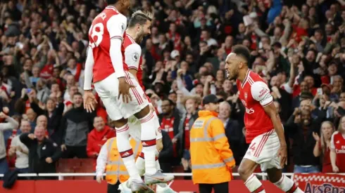 Aubameyang caps comeback from 10-man Arsenal to beat Villa