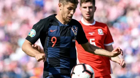 Schalke blow chance to top Bundesliga as Kramaric strikes on return