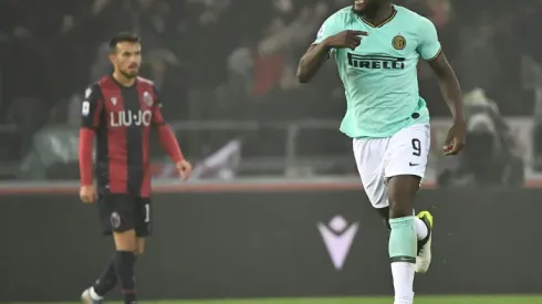 Lukaku fires Inter top at Bologna, Roma beat Napoli to go third