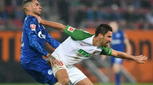 Schalke leave it late to defeat Augsburg