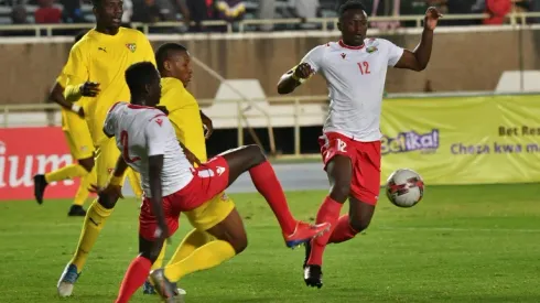 Belaili scores direct from corner as Algeria win in 'car park'