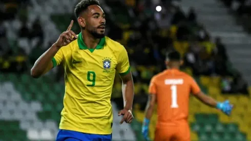 Ambitious Hertha Berlin splash out on strikers Cunha, Piatek