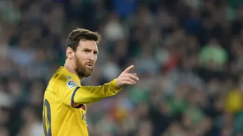 Barca beat Betis to keep pace with Real Madrid
