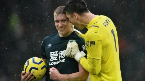 Burnley's Vydra scores spectacular winner in storm-hit Southampton