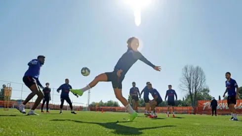 Atletico's Felix sprains knee in La Liga restart preparation