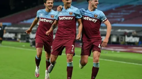 West Ham stun Chelsea, Aubameyang fires Arsenal revival