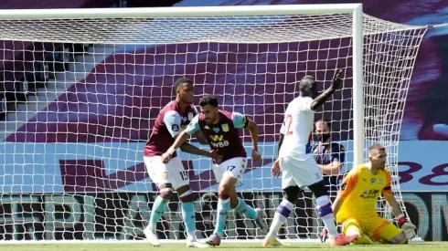 Villa boost survival bid, Wolves see off woeful Everton