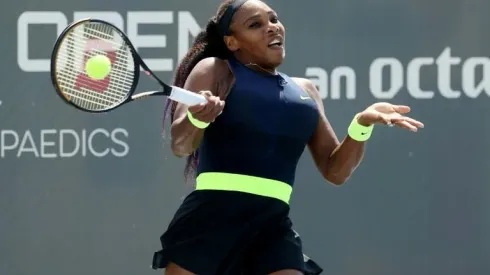 Serena falls to 116th-ranked Rogers at US Open tuneup