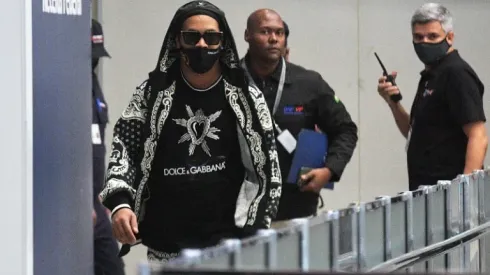 Ronaldinho arrives back in Brazil after Paraguay detention