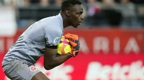 Rennes goalkeeper Mendy on brink of Chelsea switch
