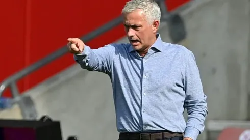 Mourinho grants wish to reporter after touching exchange