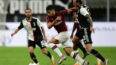 Lyon sign Brazil's Lucas Paqueta from AC Milan