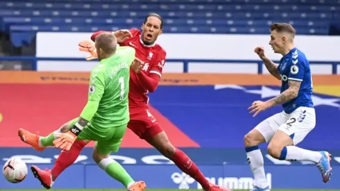 Ancelotti defends Pickford over Van Dijk horror tackle