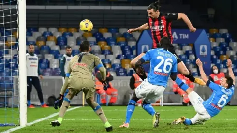 Ibrahimovic scores twice, limps off as AC Milan stay top in Serie A