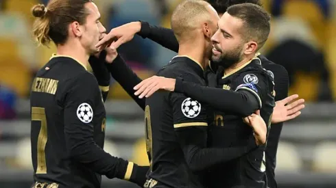 Barca stroll into last 16 after thrashing Dynamo Kiev