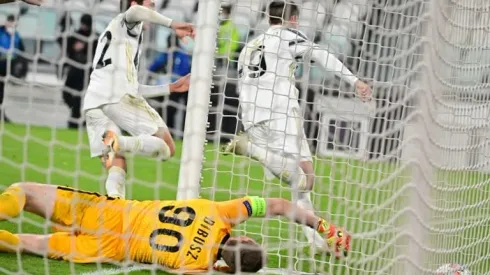 'Lucky' late Morata strike seals Juventus last-16 berth