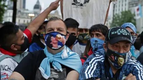 Argentines file in for Diego Maradona's wake in Buenos Aires