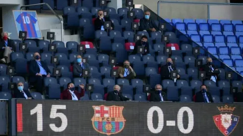 Barcelona and Napoli lead tributes to former star Maradona