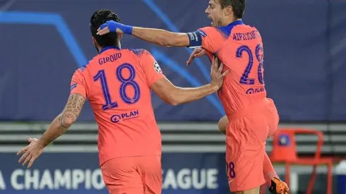 Giroud scores four as Chelsea thrash Sevilla to top group