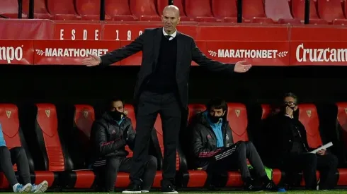 Zidane gets breathing space after Madrid benefit from goalie's howler
