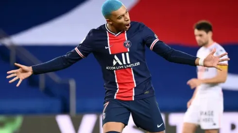 Blue-haired Mbappe helps PSG keep pace with Lille ahead of Sunday clash