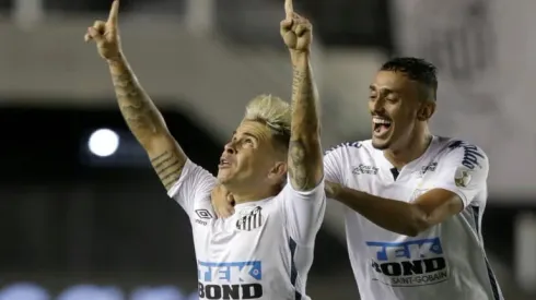 Santos beat Boca to secure all-Brazil Copa Libertadores final